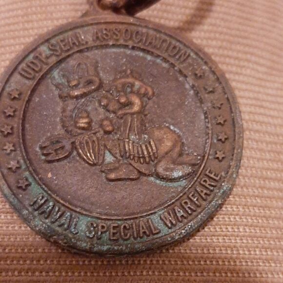 Navy Seals UDT bronze medallion key chain - Picture 4 of 4